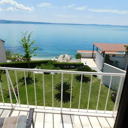 Bozikovic Konukevi 4*