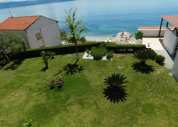 Bozikovic Konukevi 4*